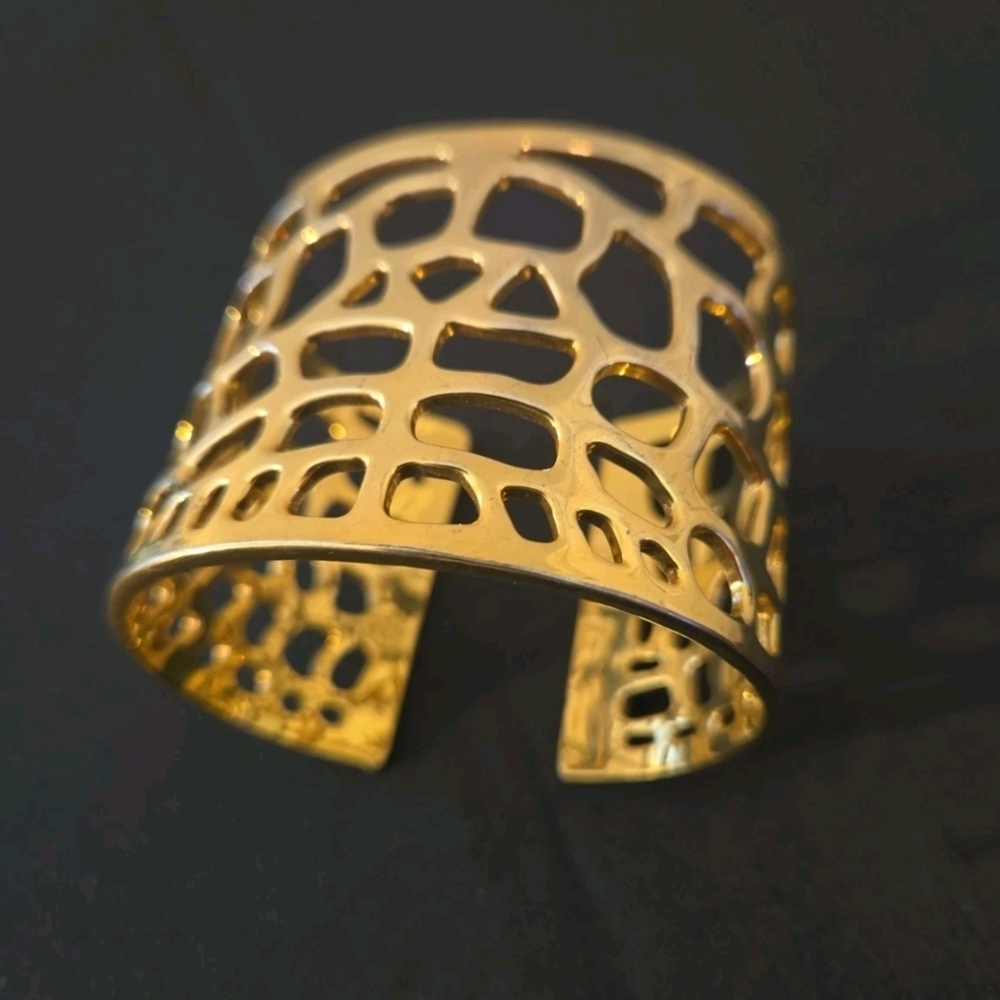 Beautiful Chunky WIDE Cut Out GOLD PLATED  PAULA ABDUL CUFF BRACELET